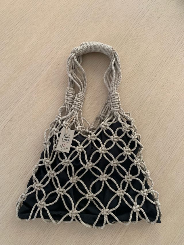 Bolso macramé hecho a mano beige y negro