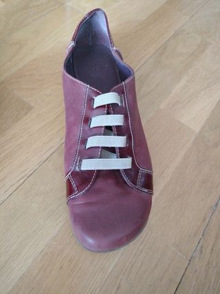 Zapatos marrones de cuero