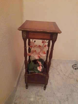 Mesita auxiliar antigua madera