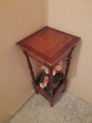 Mesita auxiliar antigua madera