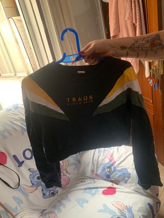 Sudadera TRAÜS negra c/amarillo