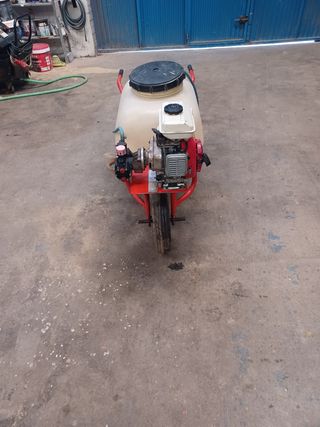 Carrillo fumigador a presión