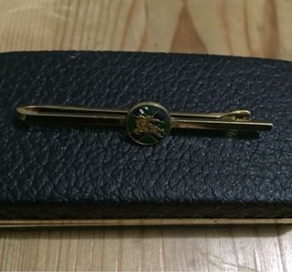 CUBREBOTONES Y PASADOR DE CORBATA BURBERRYS