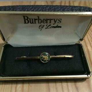 CUBREBOTONES Y PASADOR DE CORBATA BURBERRYS