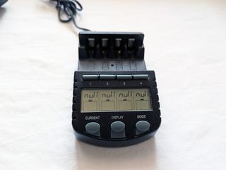 Caricabatterie Technoline BC700 Intelligente RIPAR