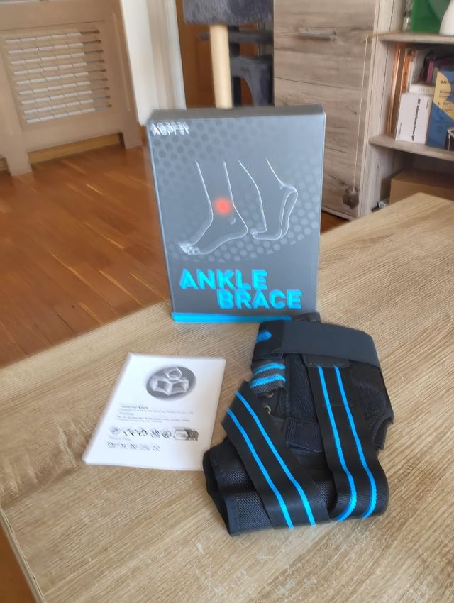 Tobillera Ajustable para Esguinces