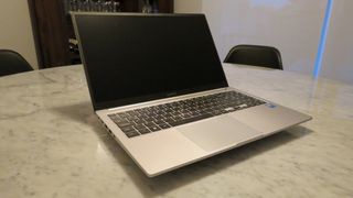 Portátil Samsung Galaxy Book 4 - Gris