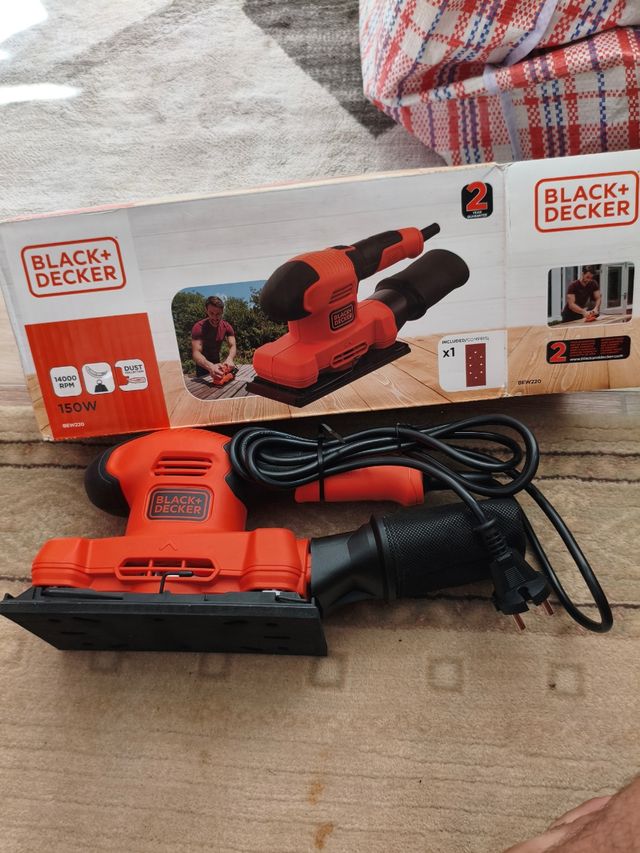 Lijadora Black+Decker BEW220 - 150W