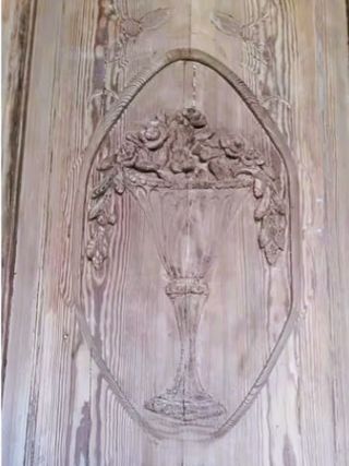 Puerta doble madera tallada