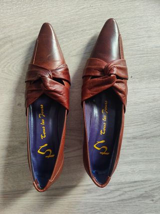 Mocasines tacón vintage marrones