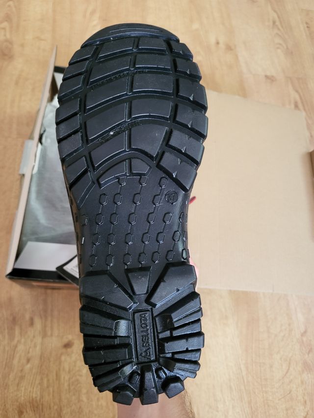 Botas de seguridad BELLOTA, talla 37.