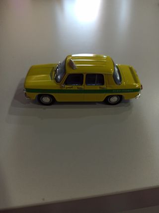Taxi Renault 8 miniature