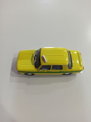 Taxi Renault 8 miniature