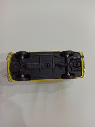 Taxi Renault 8 miniature