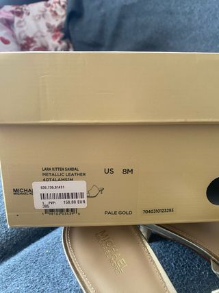 Sandalias Michael Kors doradas, talla 39