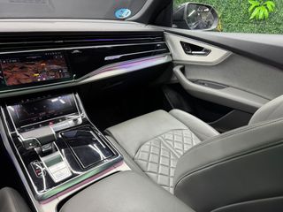 Audi Q8 Black line plus 50 TDI 210kW quattro tip