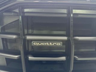 Audi Q8 Black line plus 50 TDI 210kW quattro tip