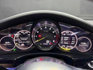 Porsche Panamera 4 E-Hybrid Executive