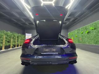 Porsche Panamera 4 E-Hybrid Executive
