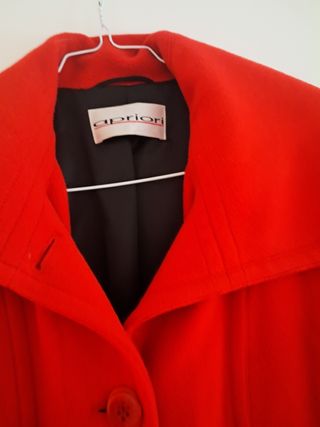 Abrigo rojo apriori