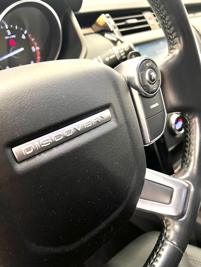 Land Rover Discovery 2018