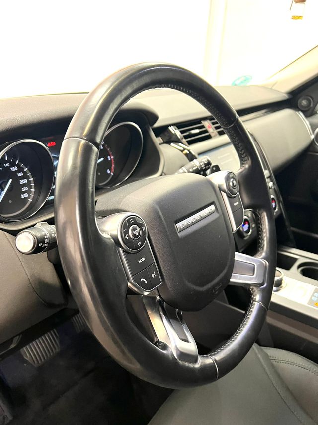 Land Rover Discovery 2018