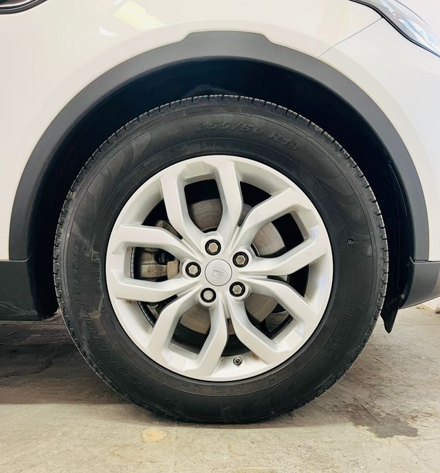 Land Rover Discovery 2018