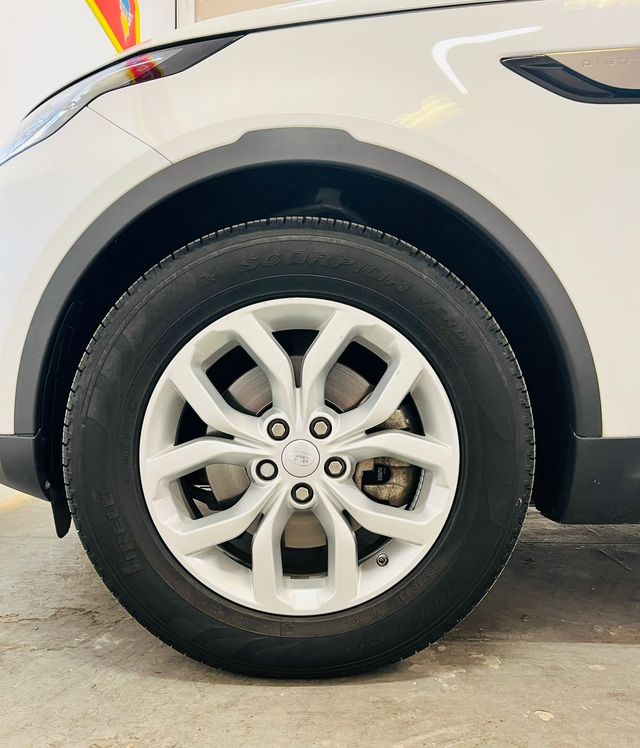 Land Rover Discovery 2018