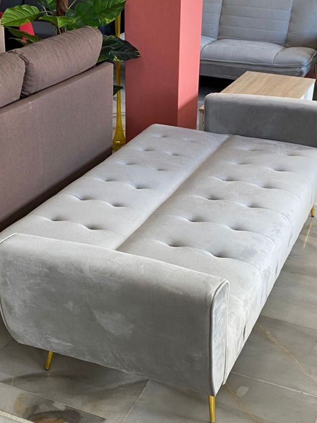 Sofá cama gris terciopelo