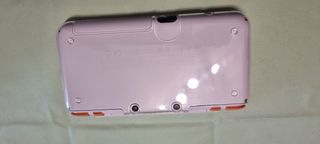 Nintendo New 2DS XL - blanca y naranja