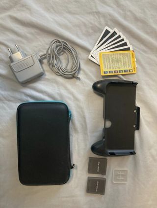 Nintendo New 2DS XL - blanca y naranja