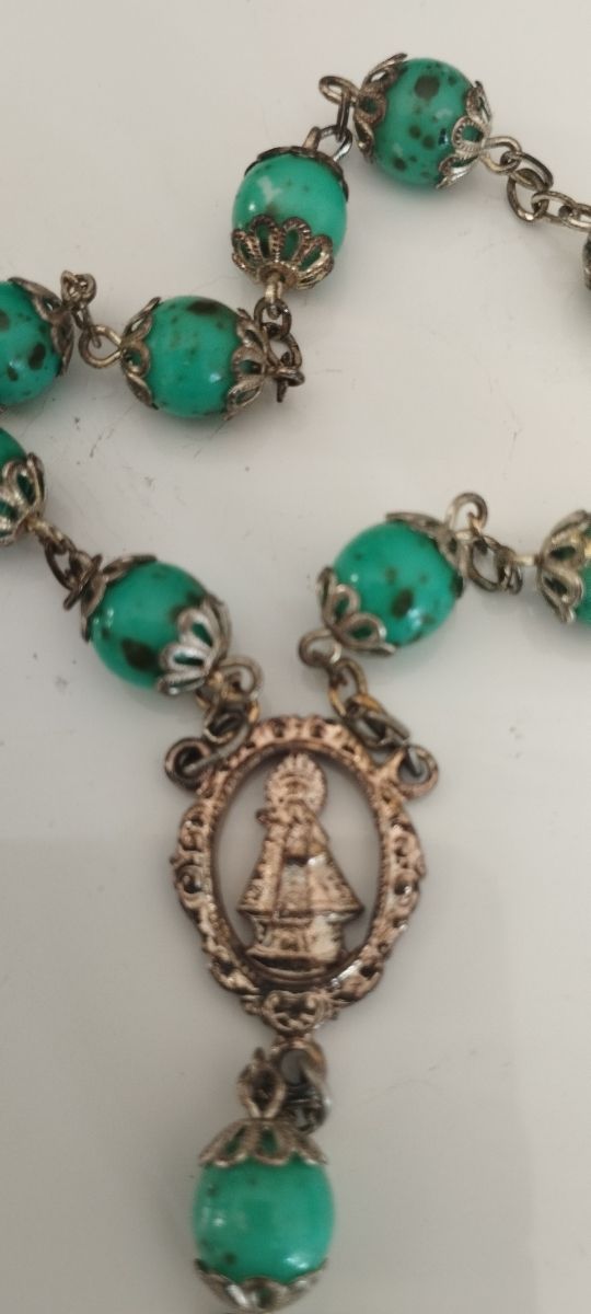 Rosarios y medallas antiguas