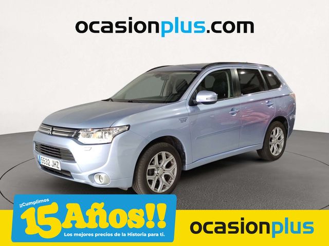 Mitsubishi Outlander 2.0 PHEV Motion 4WD Auto 149 kW (203 CV)