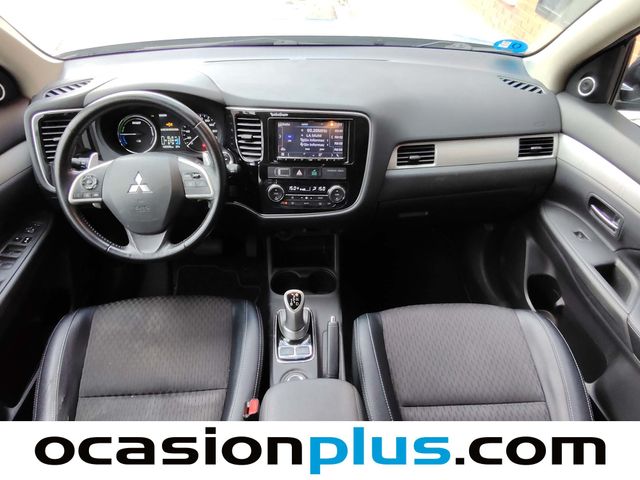 Mitsubishi Outlander 2.0 PHEV Motion 4WD Auto 149 kW (203 CV)