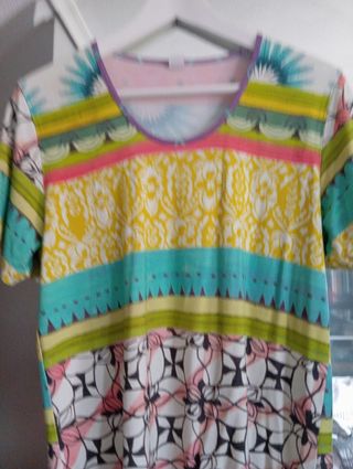 Camiseta multicolor estampada