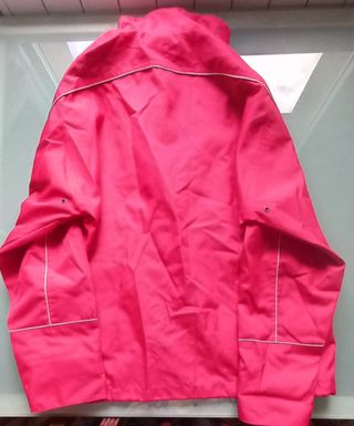 Chaqueta roja marca Printer con logo vodafone