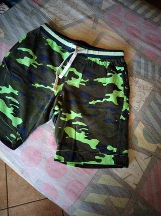 Shorts mimetici bimbo 9-10 anni
