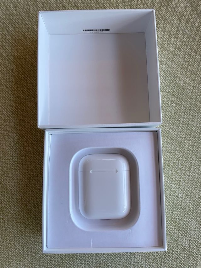 Airpods Apple  con funda