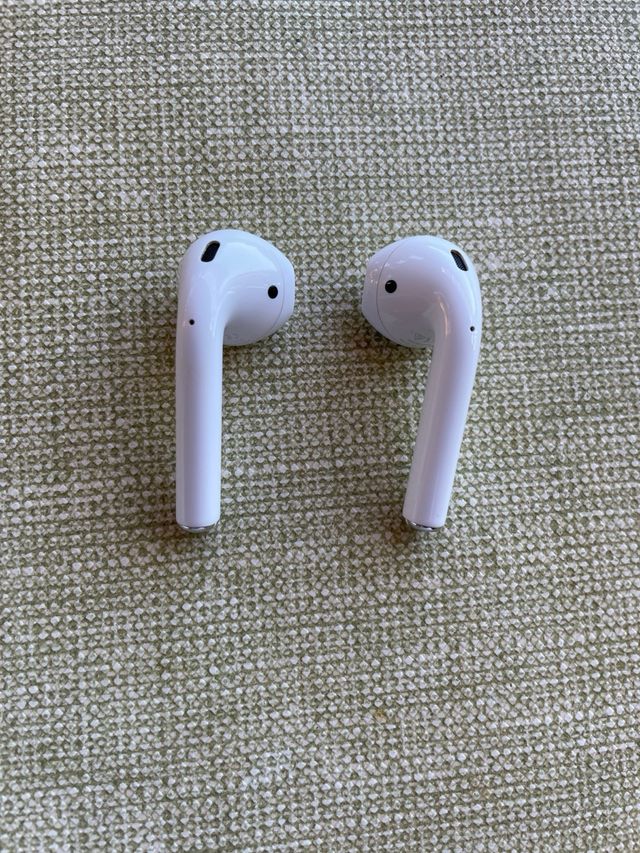 Airpods Apple  con funda