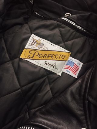Cazadora Schott Perfecto L
Devolución 24h tienda 