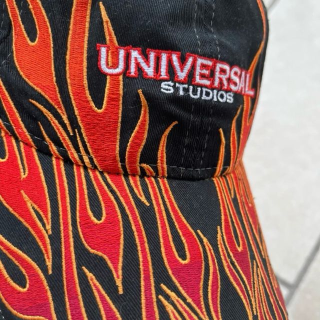 Vintage Universal Studios flames cap OS
