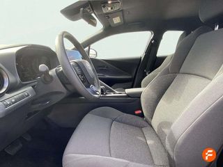 Toyota C-HR 1.8 Active Hybrid 140