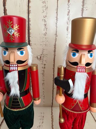 2 Cascanueces altos Navidad - Rojo y Dorado