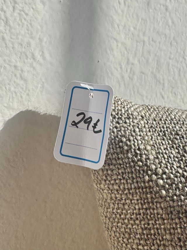 Cojín gris oscuro 45x45 con relleno