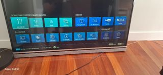 TV Grundig 49" negra