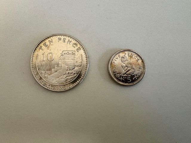 Monedas Gibraltar: 10 peniques y 5 peniques