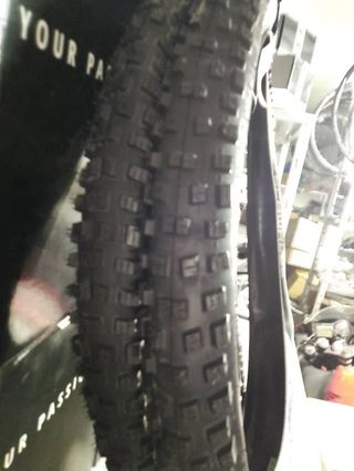 Copertoni MTB Schwalbe Tough Tom 26x2.35