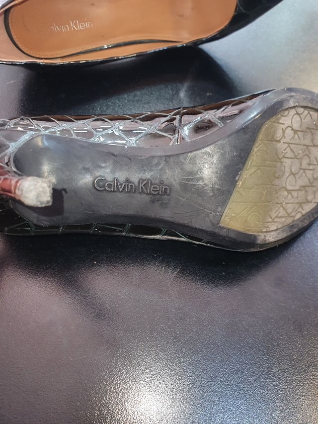 Tacones Calvin Klein (37)