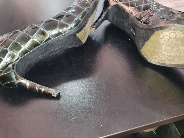 Tacones Calvin Klein (37)