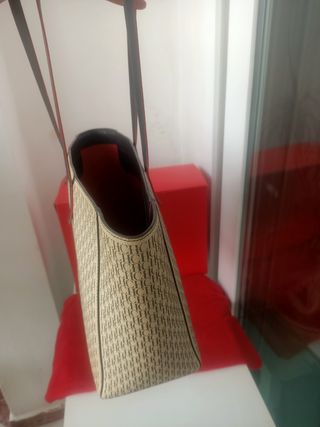 Bolso Carolina Herrera beige y marrón